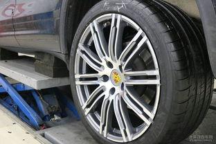 卡宴能换国产轮胎吗视频,国产轮胎适配性解析